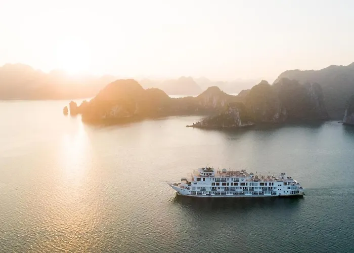 Ambassador Cruise Bay 5* Hạ Long